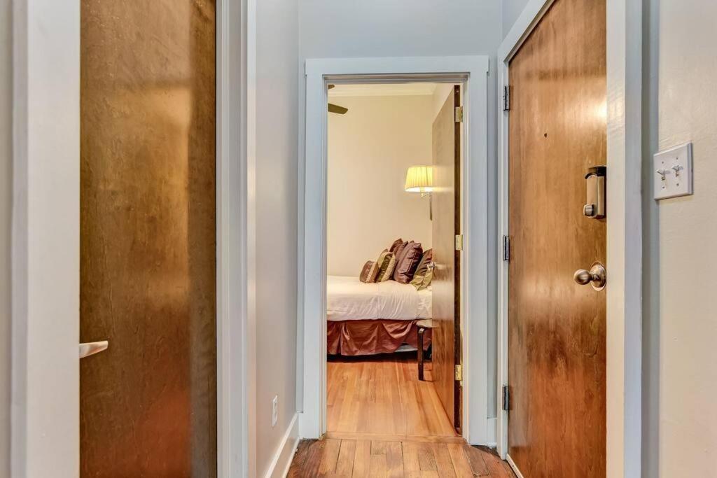 Loft Steps From City Hall And River Streets سافانا المظهر الخارجي الصورة